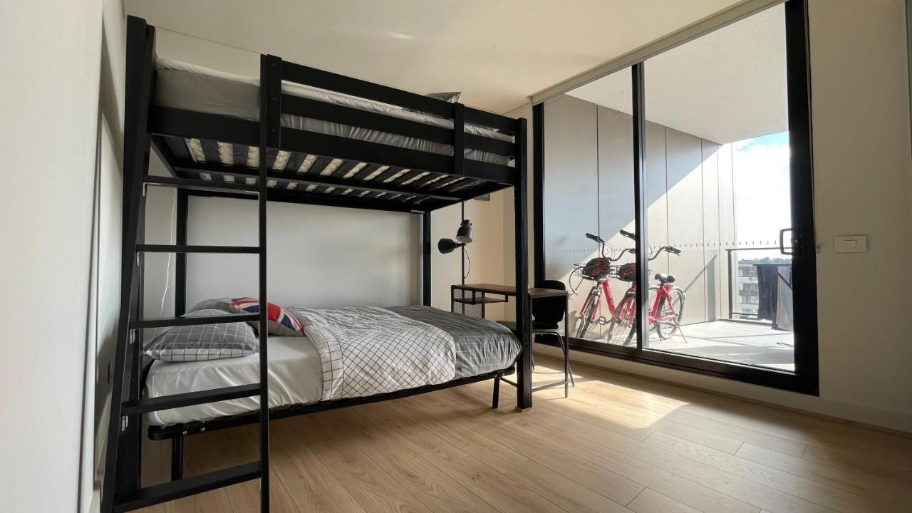 Wentworth Point Oversized Balcony View Apartment 시드니 외부 사진